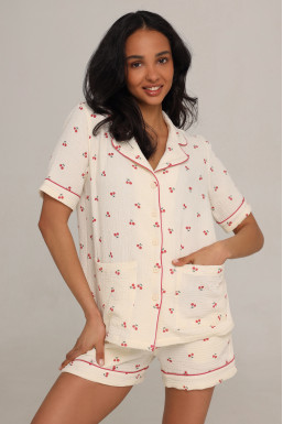 Піжамний костюм з мусліну з шортами, принт вишні