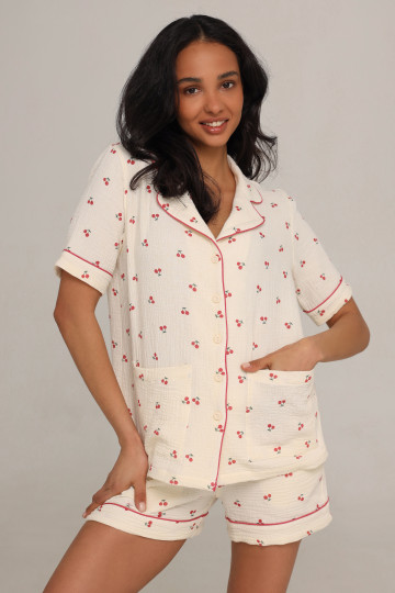 Піжамний костюм з мусліну з шортами, принт вишні