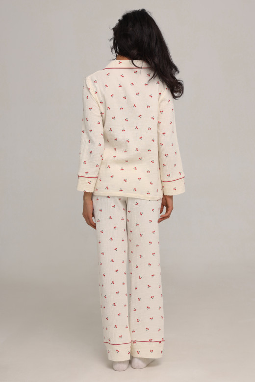 Піжамний костюм з мусліну з вишеньками та бордовим кантом від German Volf