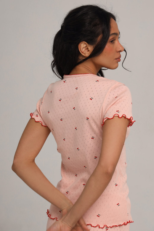 Футболка для сну з колекції "My Cherry" з принтом вишень та червоним кантом від German Volf