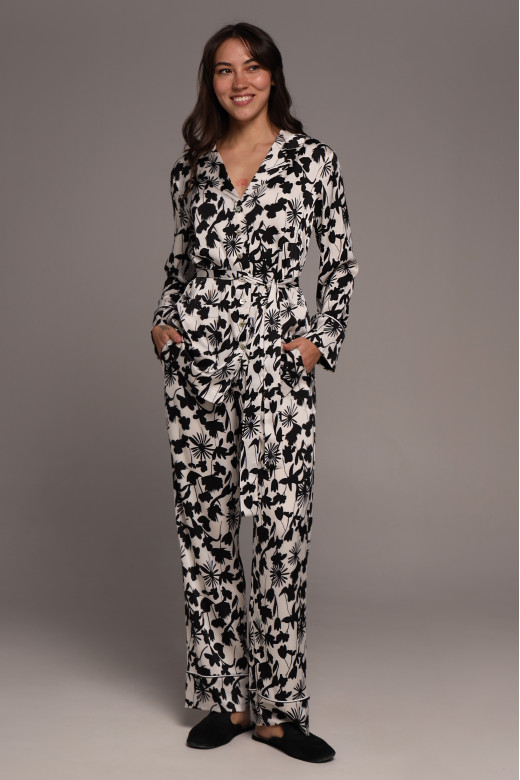 Женский шелковый домашний костюм с кофтой на пуговицах и штанами "Луиза", черный с белым